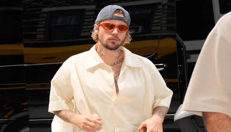 جاستن بيبر يشارك متابعيه رسائل مبهمة