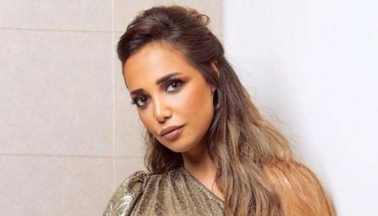 الفنانة راندا حافظ