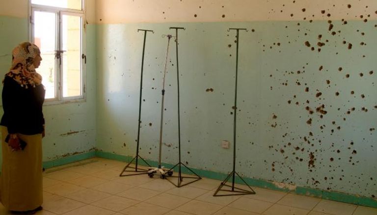 آثار رصاص بجدران مستشفى بالسودان
