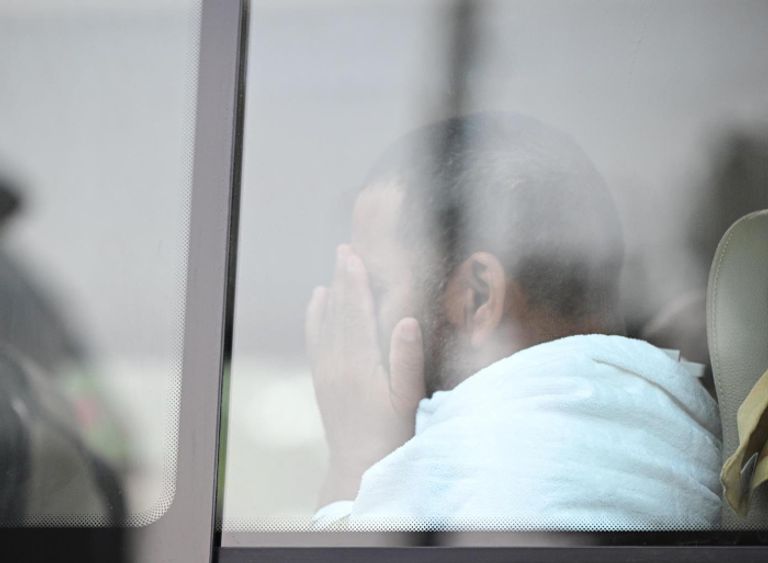 ضيوف الرحمن ينفرون من عرفات إلى مزدلفة ضيوف الرحمن ينفرون من عرفات إلى مزدلفة