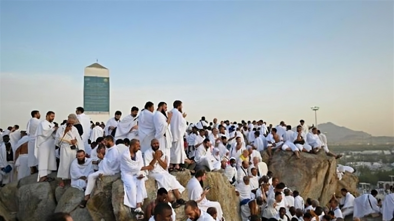 الحجاج على جبل عرفات