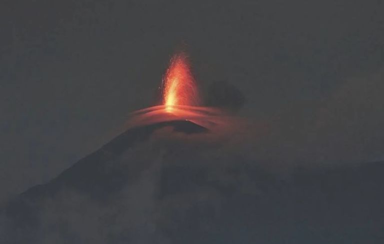 بركان فويجو في جواتيمالا