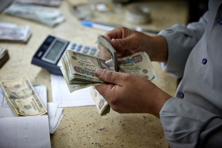 الدولار والجنيه المصري - صورة أرشيفية 