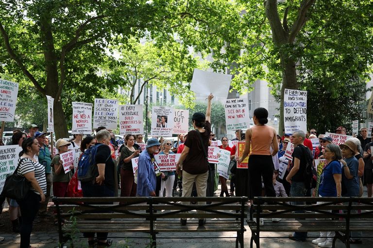 اعتقال رجل في ممر بمبنى محكمة نيويورك