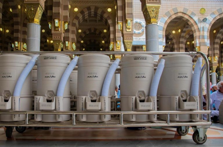 المسجد النبوي يستقبل حجاج موسم حج 2025