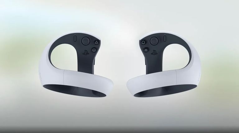 تحكم الواقع الافتراضي طراز PlayStation VR2 Sense. مؤتمر أبل للمطورين 2025