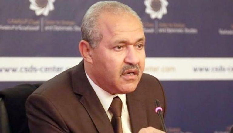 رضا الشكندالي أستاذ الاقتصاد بجامعة تونس