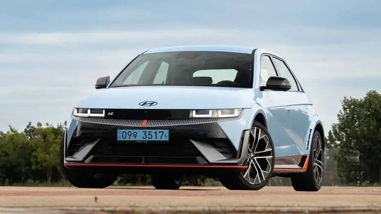 سيارة Hyundai Ioniq 5N سيارة Acura Integra Type S