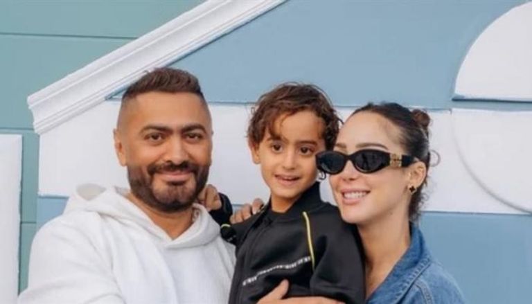 تامر حسني وبسمة بوسيل وابنهما