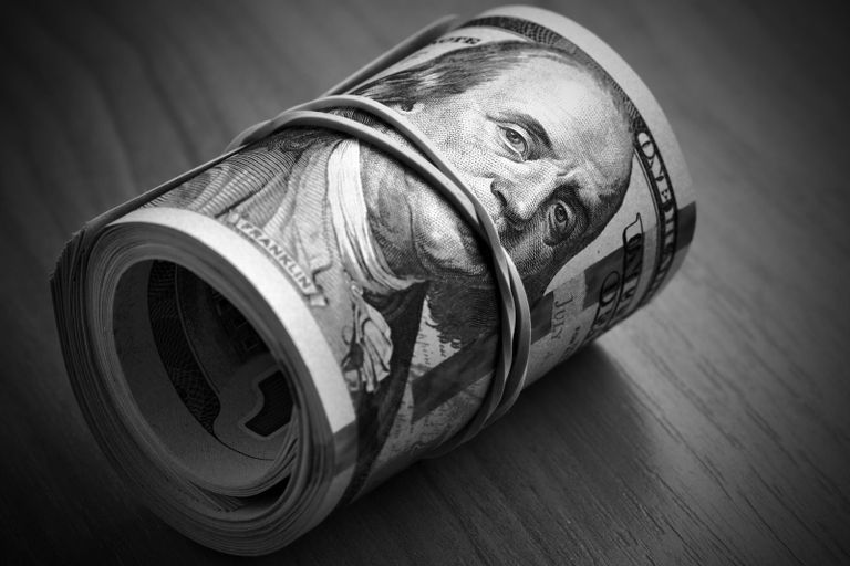 تراجع سعر الدولار مقابل الجنيه المصري