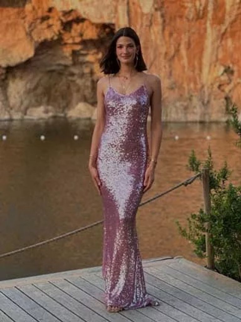 الفنانة تارا عماد 