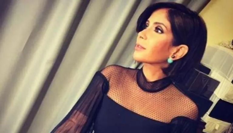 الفنانة منى زكي
