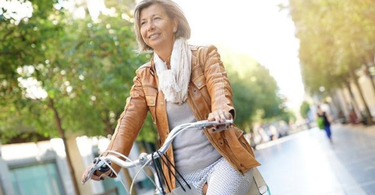 ركوب الدراجات يقلل احتمالات الإصابة بالخرف