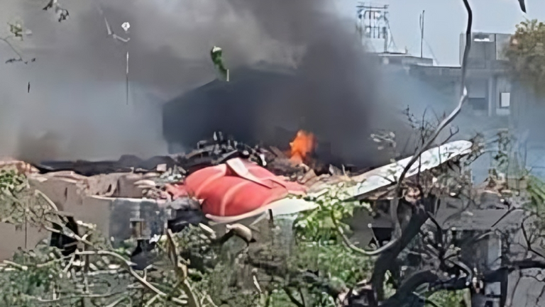 الطائرة الهندية المنكوبة الطائرة الهندية المنكوبة