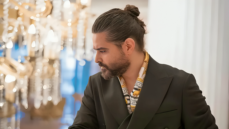 الفنان ناصيف زيتون الفنان ناصيف زيتون