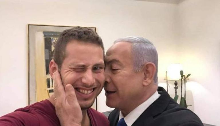 بنيامين نتنياهو ونجله أفنير