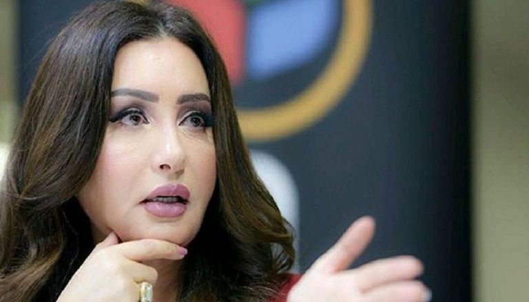 الفنانة لطيفة