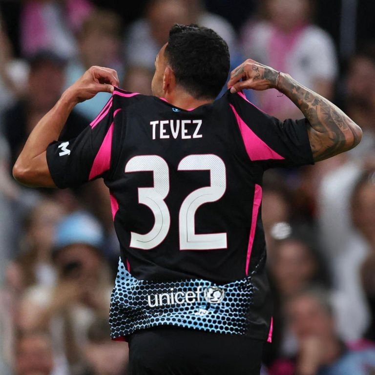 كارلوس تيفيز الأرجنتيني كارلوس تيفيز