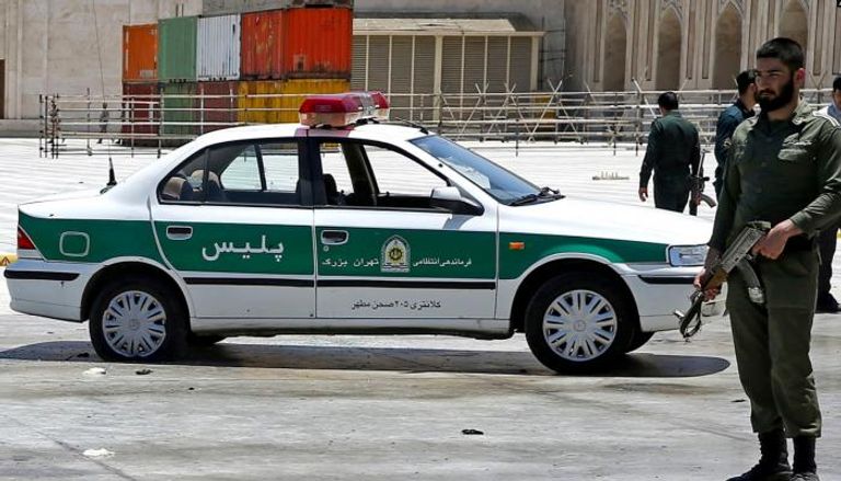 سيارة شرطة في إيران