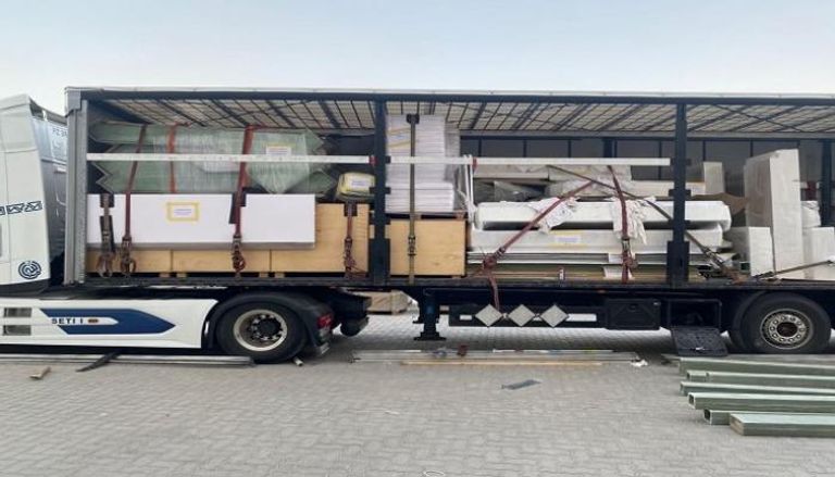انطلاق أول شحنة عبور بري «ترانزيت» من رأس الخيمة