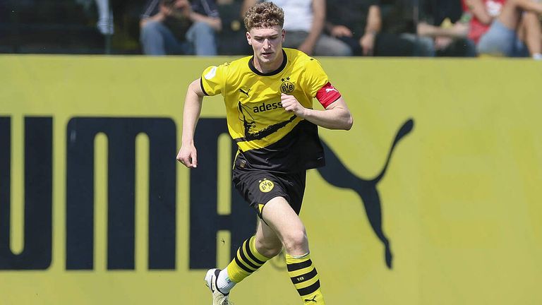 إلياس بن قارة الموهبة الجزائرية إلياس بن قارة