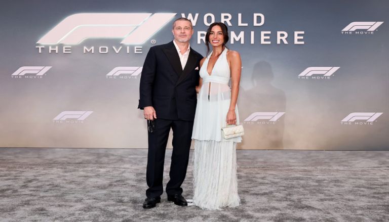 براد بيت وإينيس دي رامون في عرض فيلم F1 براد بيت وإينيس دي رامون في عرض فيلم F1