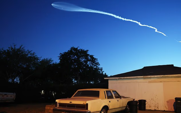 مشهد "القنديل الفضائي" كما تم رصده في سماء أمريكا