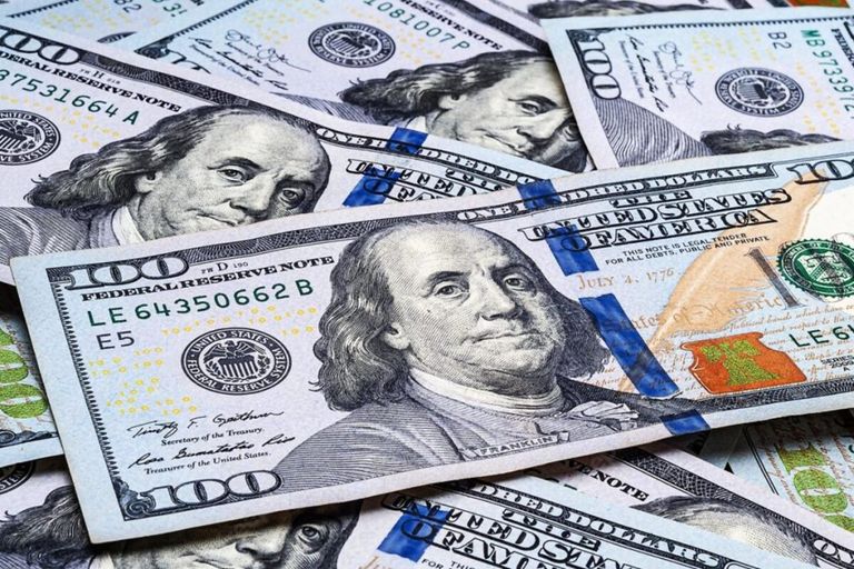 توقعات المحللين لأداء الدولار دولارات أمريكية