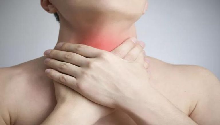 آلام الحلق الحادّة من أعراض نيمبوس