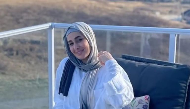 سبب ارتداء حلا شيحة للحجاب سبب ارتداء حلا شيحة للحجاب
