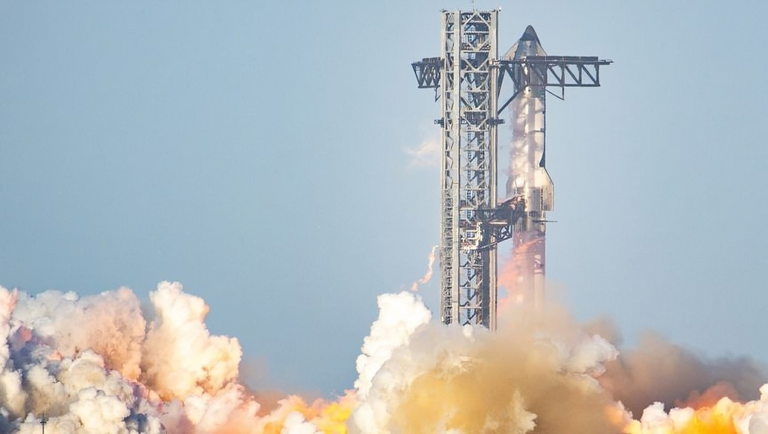 منصة إطلاق صاروخ ستارشيب التابع لشركة سبيس إكس