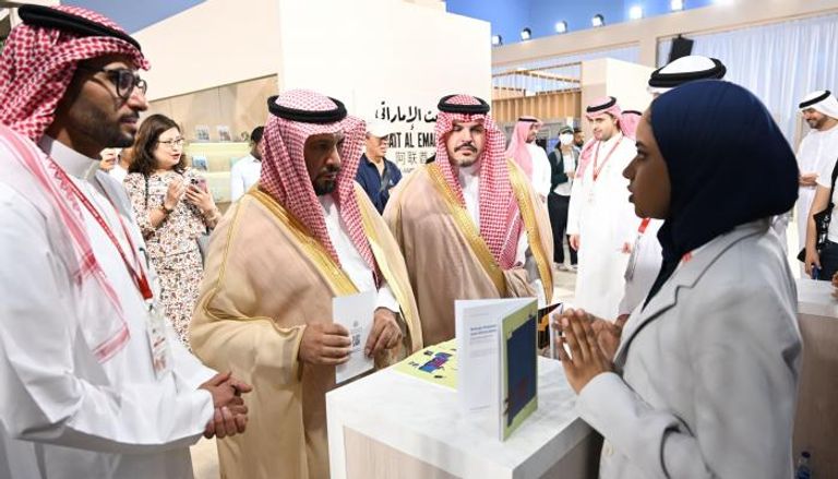 وفد سعودي بجناح الإمارات بمعرض بكين الدولي للكتاب