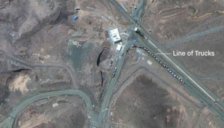 طابور شاحنات في محيط «فوردو» قبل ضربة أمريكا
