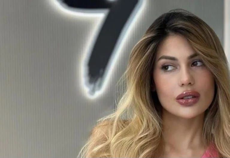 المؤثرة التركية الشهيرة نيهال جاندان