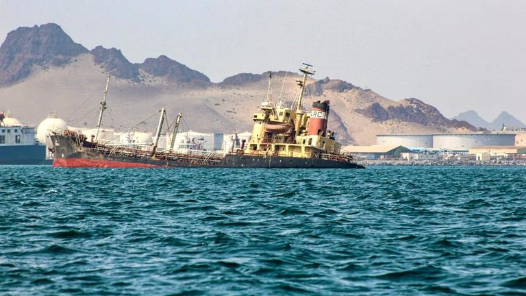 التسرب النفطي قبالة عدن
