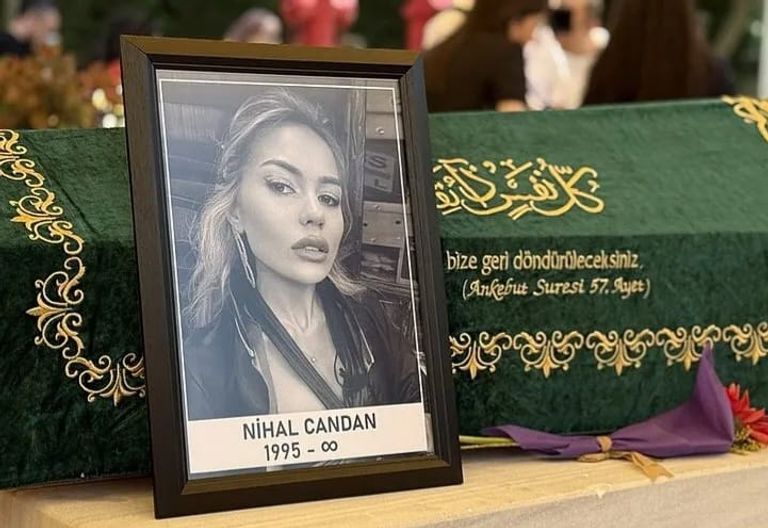 دموع في جنازة المؤثرة نيهال جاندان