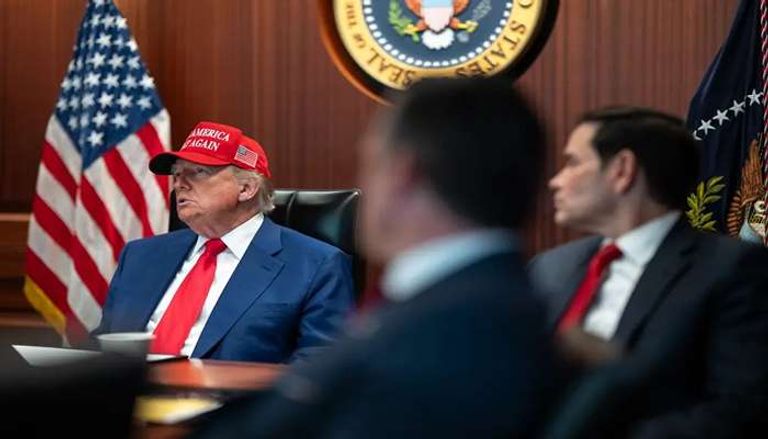 الرئيس الأمريكي دونالد ترامب خلال الإعلان عن ضرب إيران