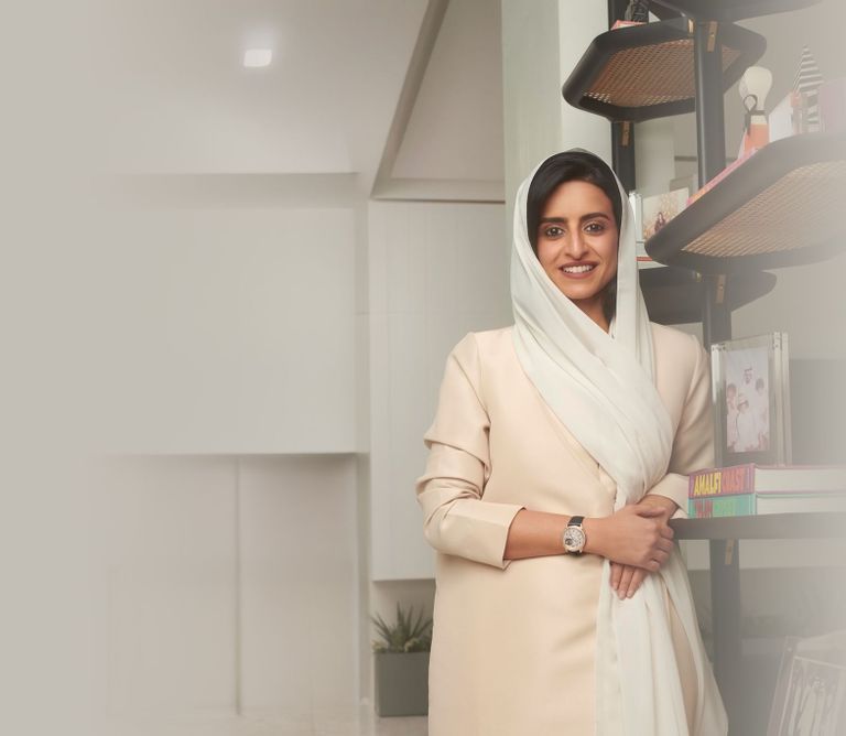 المرأة الإماراتية تعيش أزهى عصورها