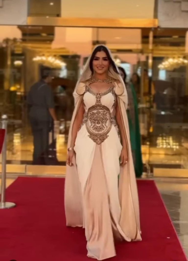 صورة لمي عمر خلال المهرجان