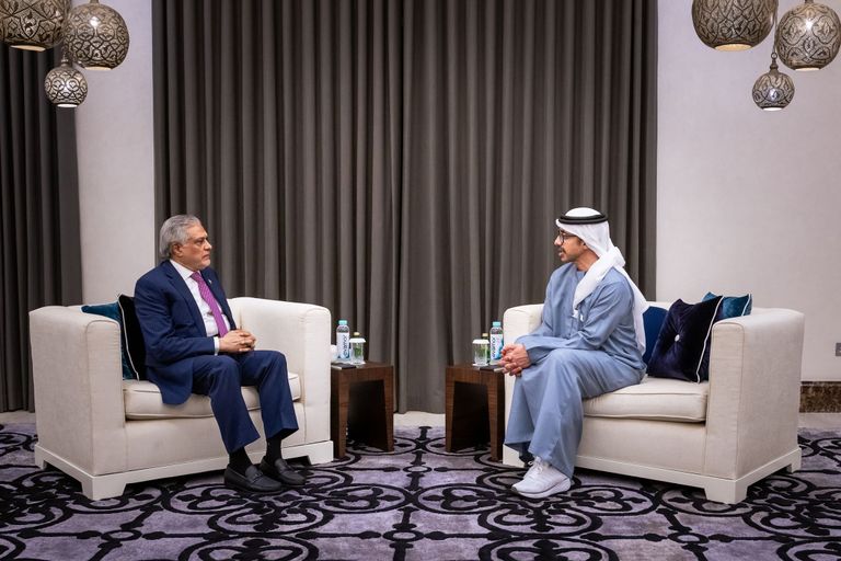 الشيخ عبدالله بن زايد آل نهيان يلتقي وزير الخارجية الباكستاني