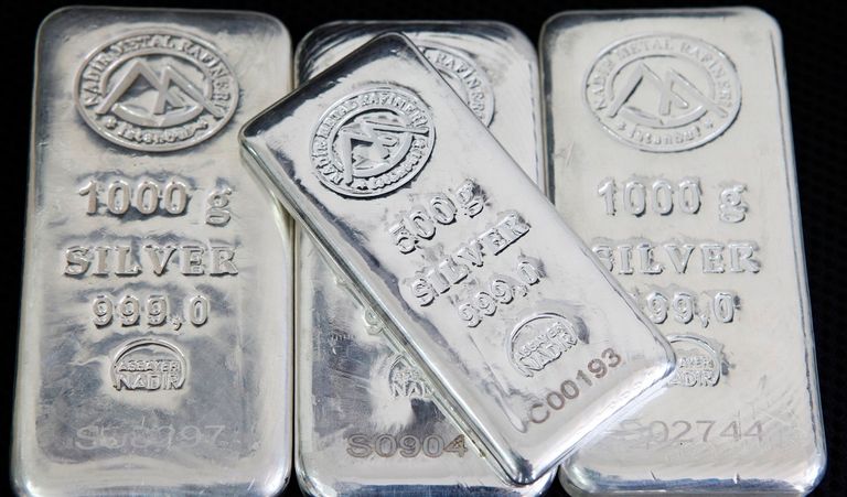 الذهب يستقر مع ترقب السوق لبيانات اقتصادية أمريكية