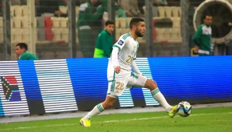 قندوسي نجم منتخب الجزائر