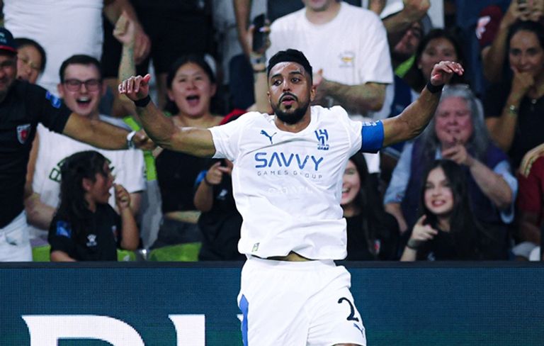 سالم الدوسري مهاجم الهلال السعودي