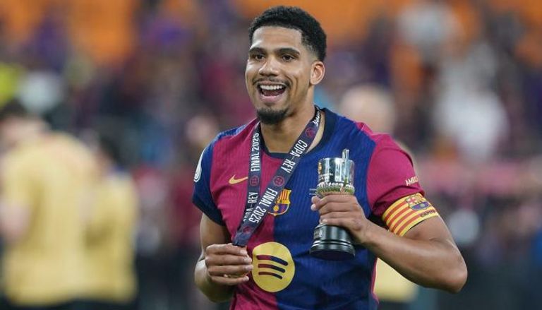 رونالد أراوخو مدافع برشلونة