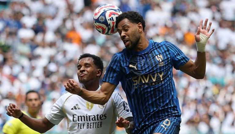 جانب من مباراة الهلال وريال مدريد