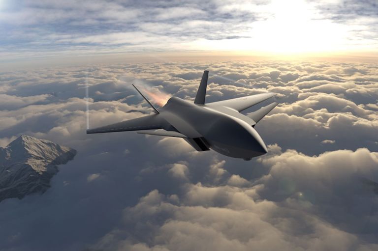 جندي يعد مسيرة للإنطلاق