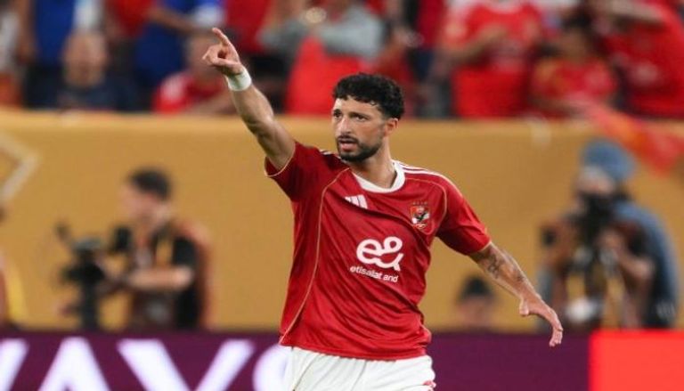 وسام أبوعلي لاعب الأهلي