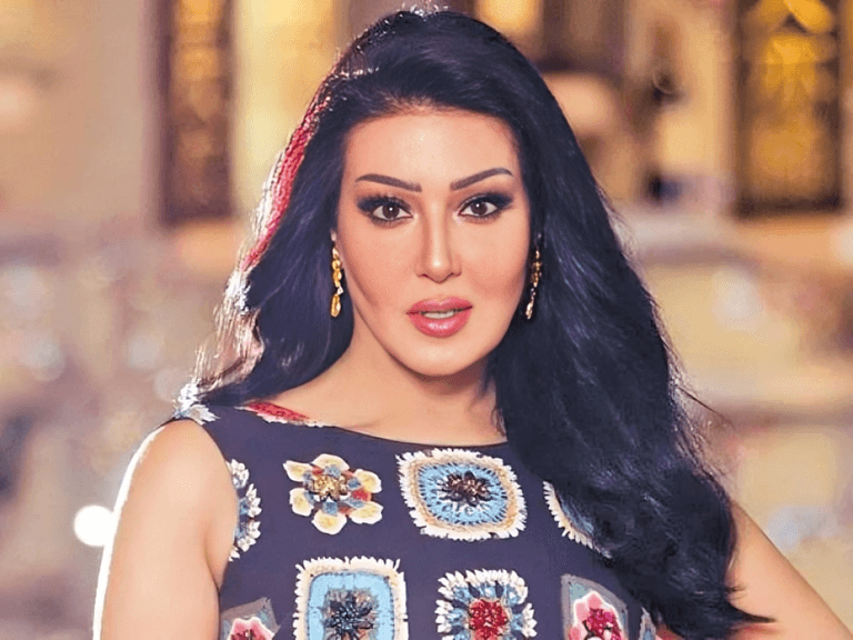 الفنانة المصرية سمية الخشاب