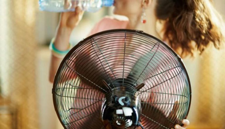 خبراء يحذرون من حيل التبريد المنزلية التي قد تكون مميتة