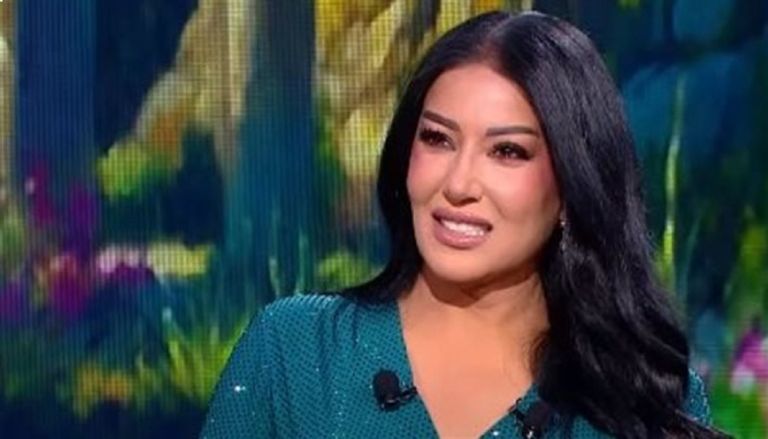 سمية الخشاب تتحدث عن دورها في حين ميسرة